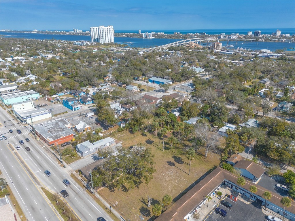 629 N Ridgewood Avenue Daytona Beach FL 32114 V4940829 image9