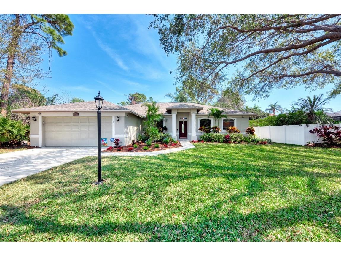 629 Oak Bay Drive Osprey FL 34229 A4562738 image1