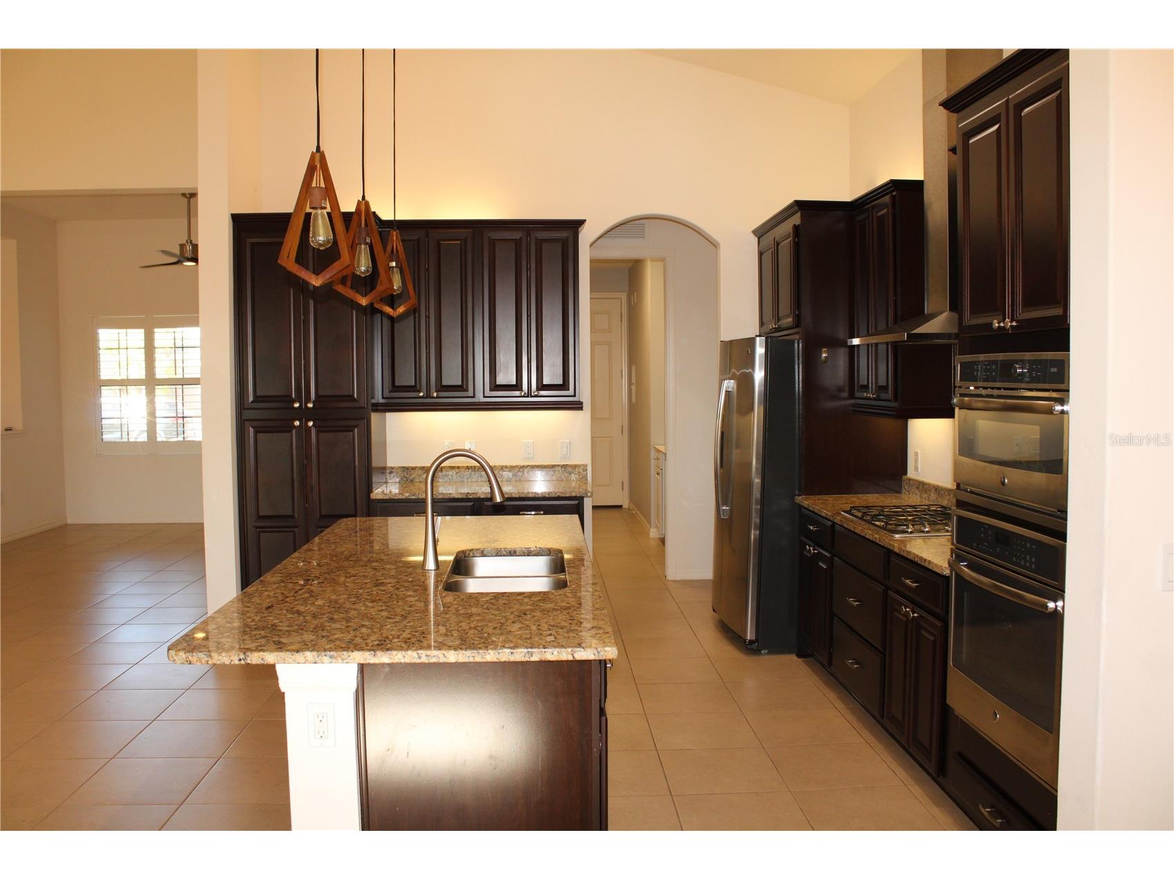 629 Rosemary Circle Bradenton FL 34212 A4678639 image3