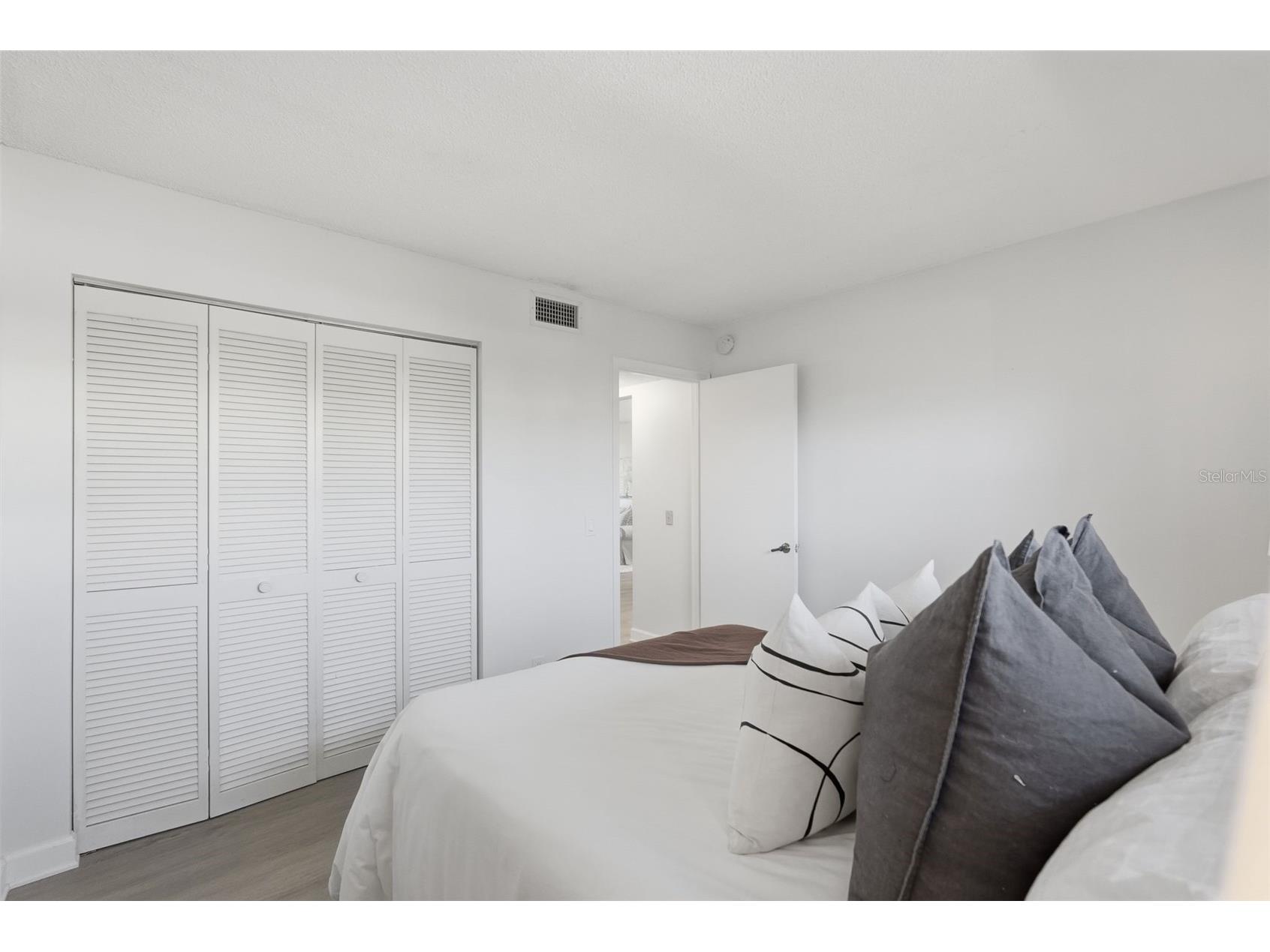 6291 Bahia Del Mar Circle #116 Saint Petersburg FL 33715 TB8473438 image17