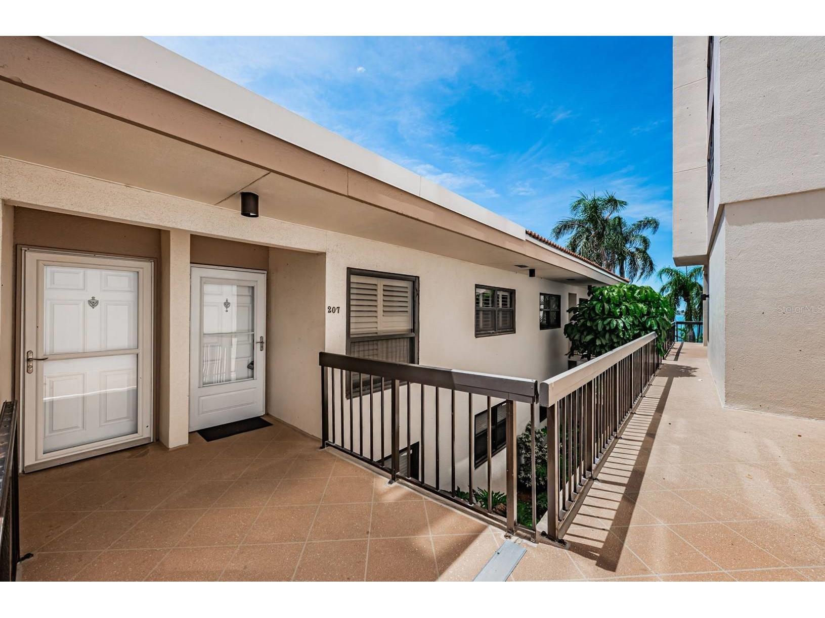6291 Bahia Del Mar Circle #207 Saint Petersburg FL 33715 TB8474078 image2