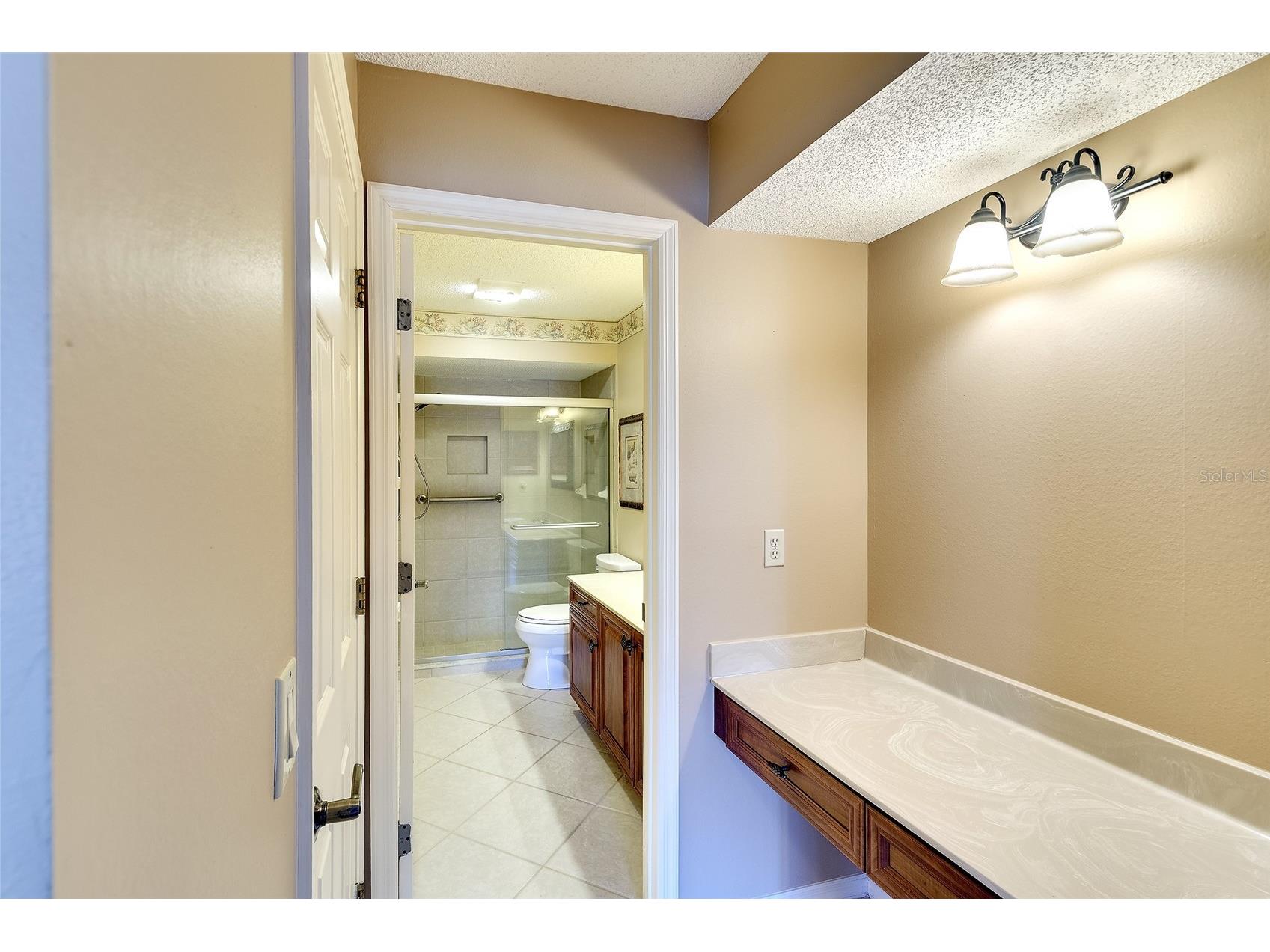 6291 Timber Lake Drive #I4 Sarasota FL 34243 A4681926 image13