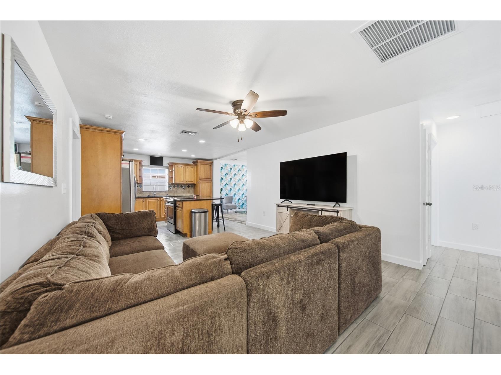 6292 109th Avenue N Pinellas Park FL 33782 TB8516019 image7