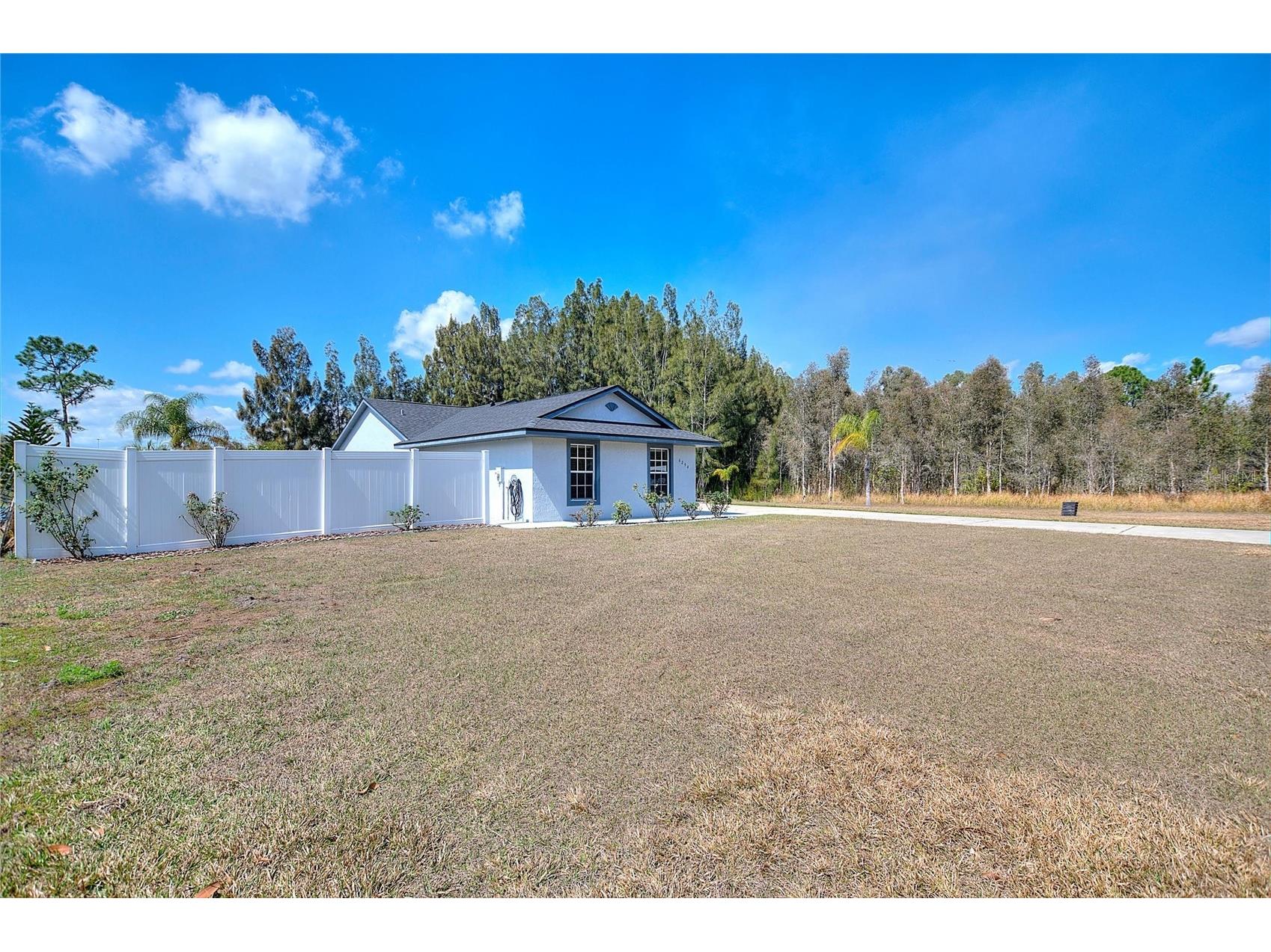 6294 Arborea Drive Indian Lake Estates FL 33855 - LAKE WALK IN WATER P4938029 image35
