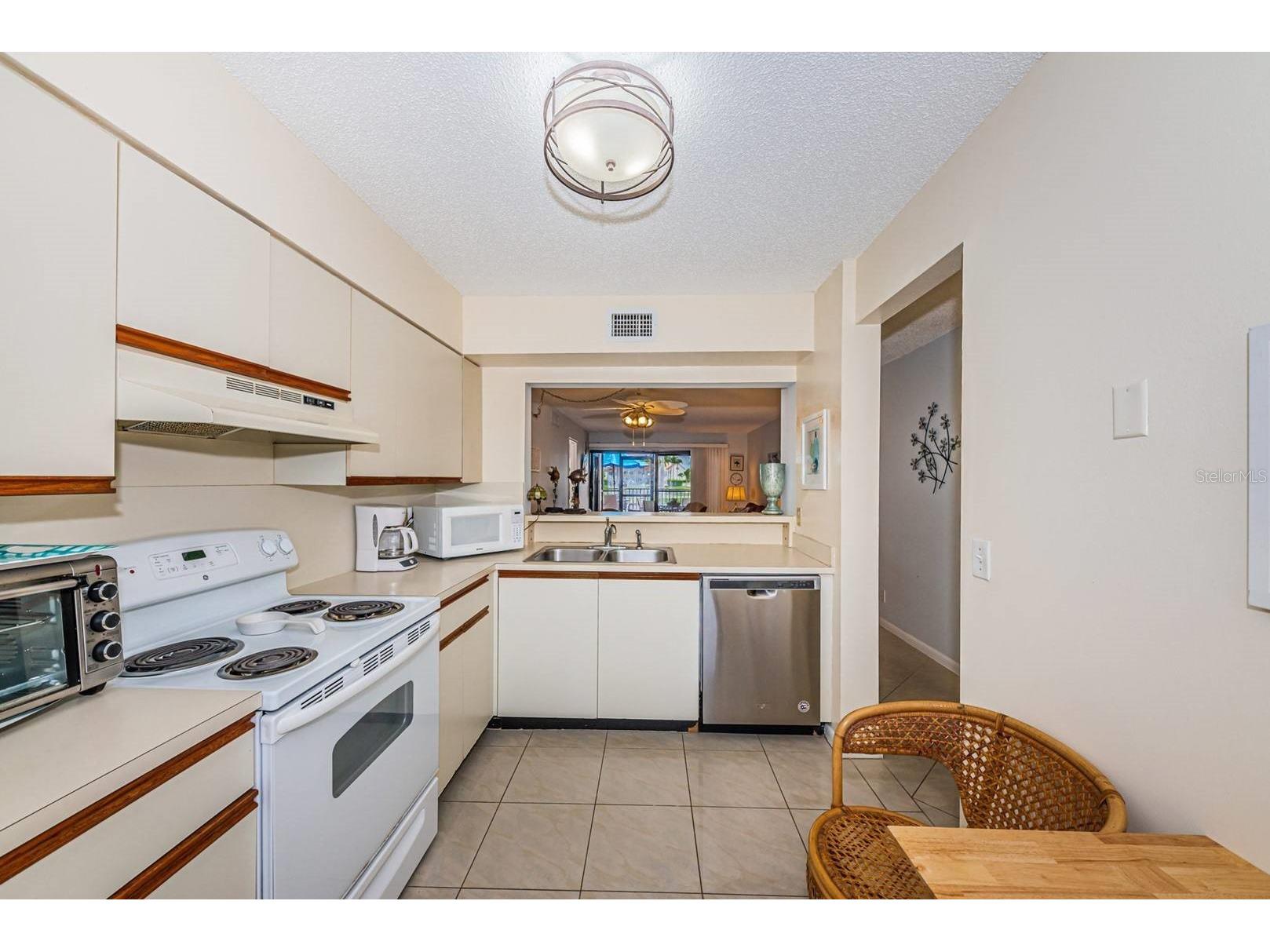 6294 Bahia Del Mar Circle #114 Saint Petersburg FL 33715 TB8474075 image7