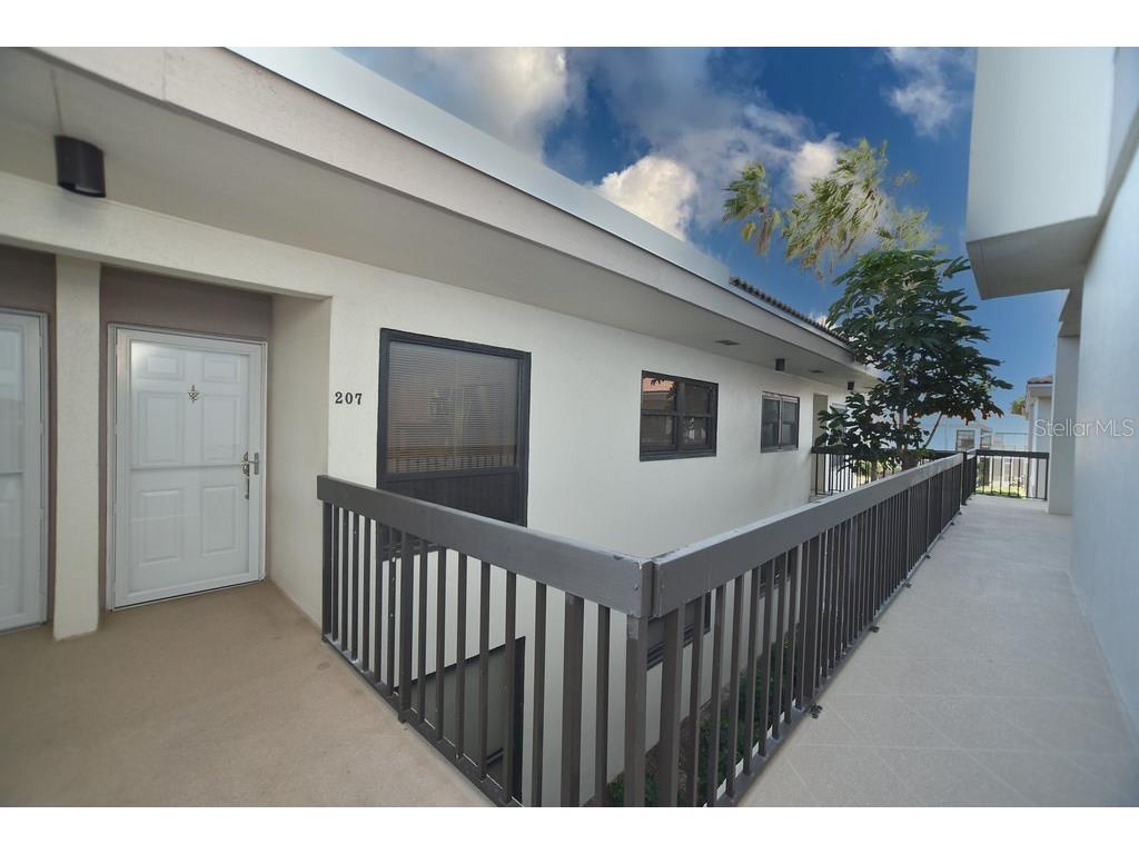 6294 Bahia Del Mar Circle #207 Saint Petersburg FL 33715 TB8427459 image2