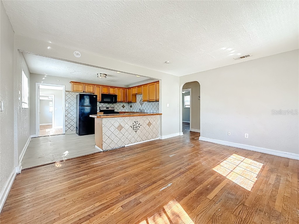 6295 3rd Avenue S Saint Petersburg FL 33707 TB8460120 image15