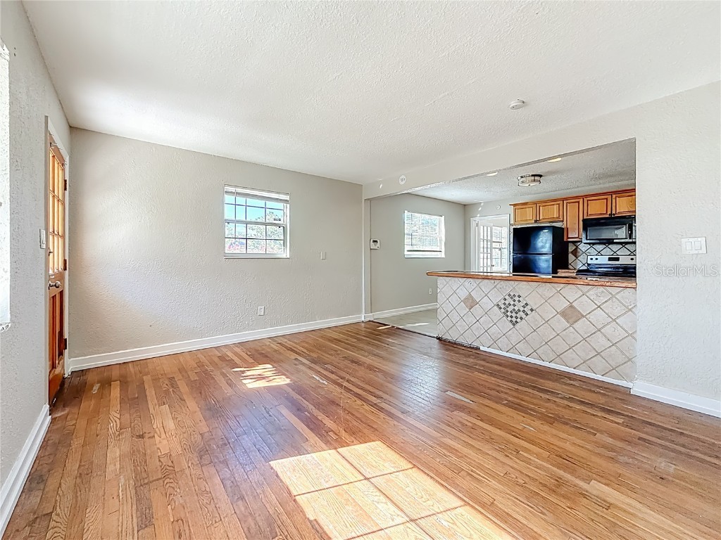 6295 3rd Avenue S Saint Petersburg FL 33707 TB8460120 image16