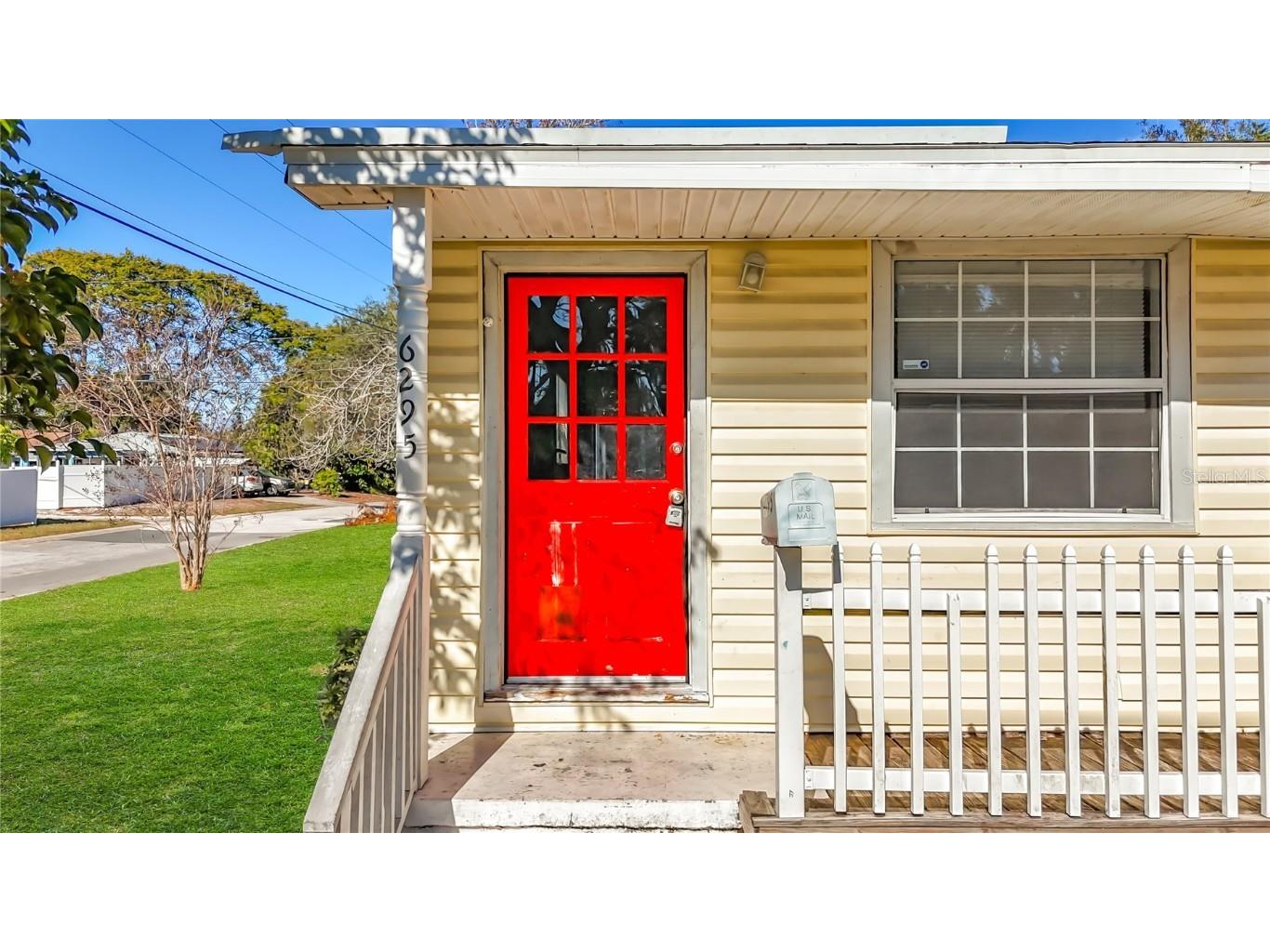 6295 3rd Avenue S Saint Petersburg FL 33707 TB8460120 image2