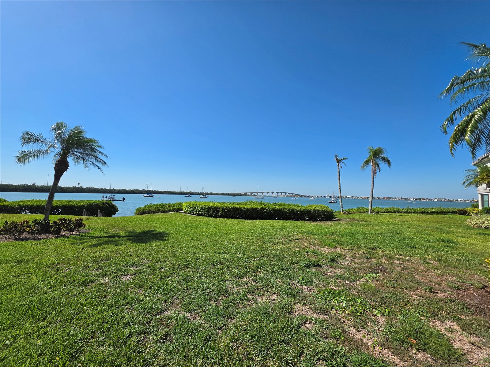 6295 Bahia Del Mar Circle #111 Saint Petersburg FL 33715 - BOCA CIEGA BAY TB8527584 image1