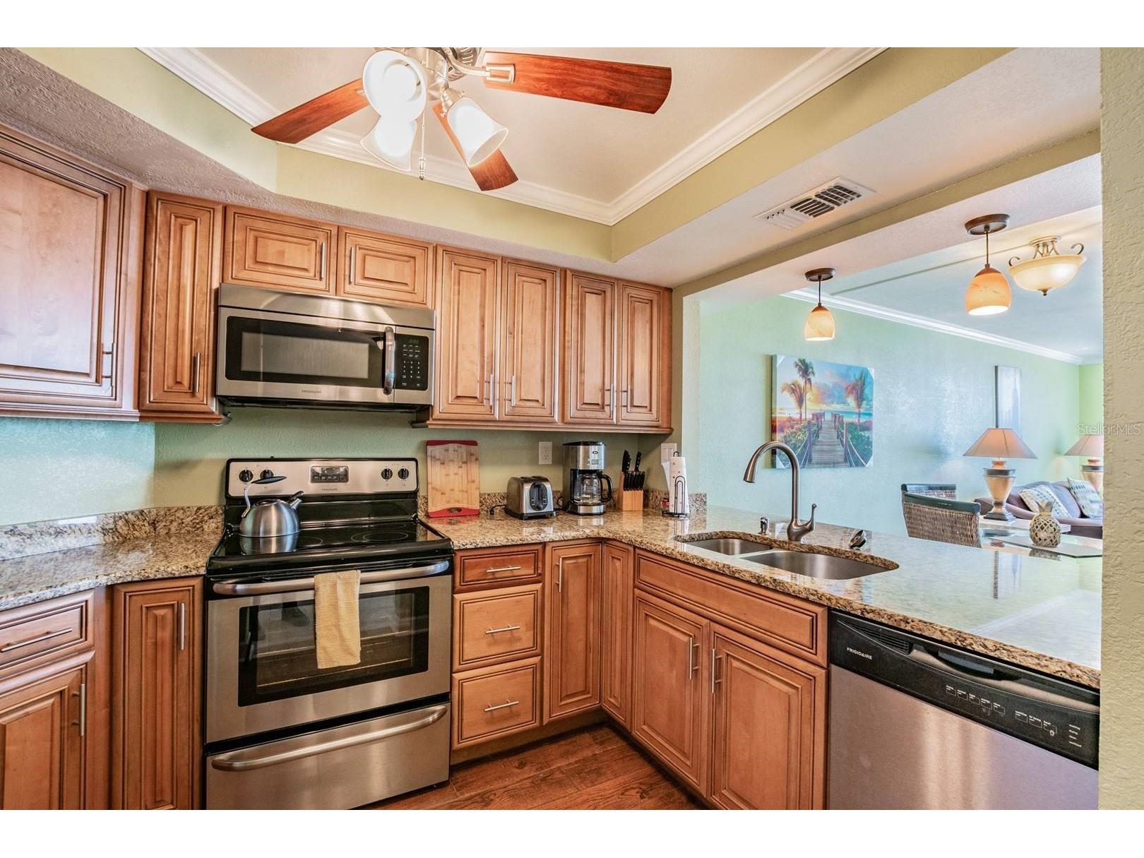 6295 Bahia Del Mar Circle #401 Saint Petersburg FL 33715 TB8474064 image2