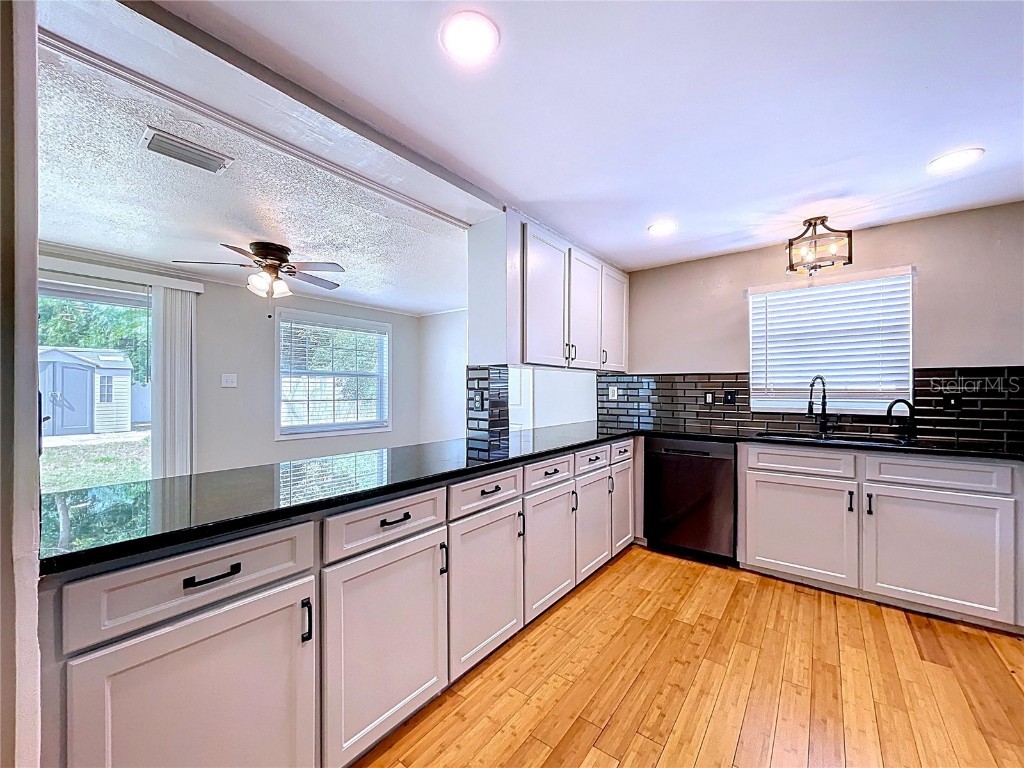 6296 62nd Street N Pinellas Park FL 33781 TB8437907 image41