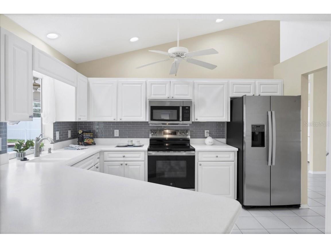 63 Clubhouse Road Rotonda West FL 33947 D6143320 image10