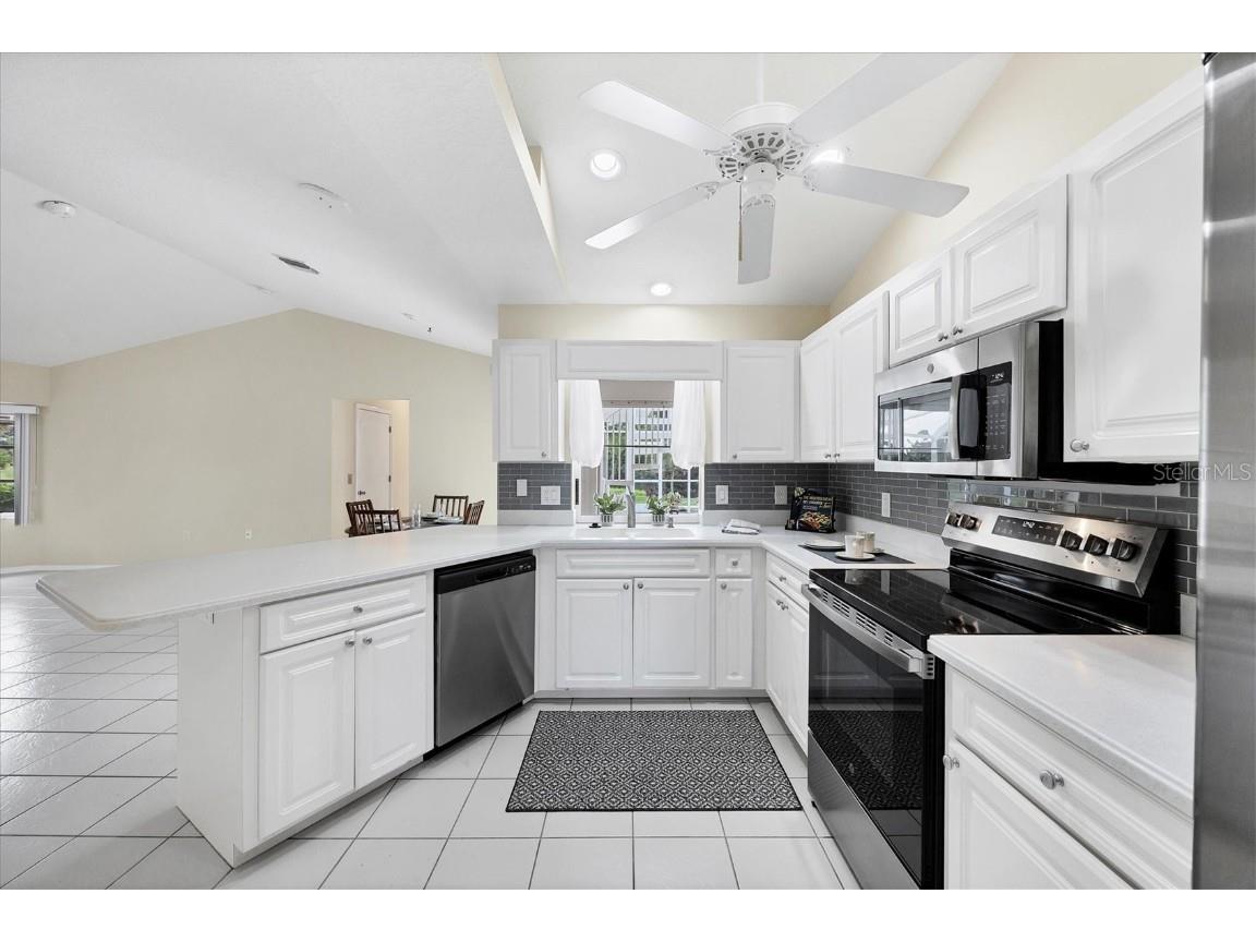 63 Clubhouse Road Rotonda West FL 33947 D6143320 image9