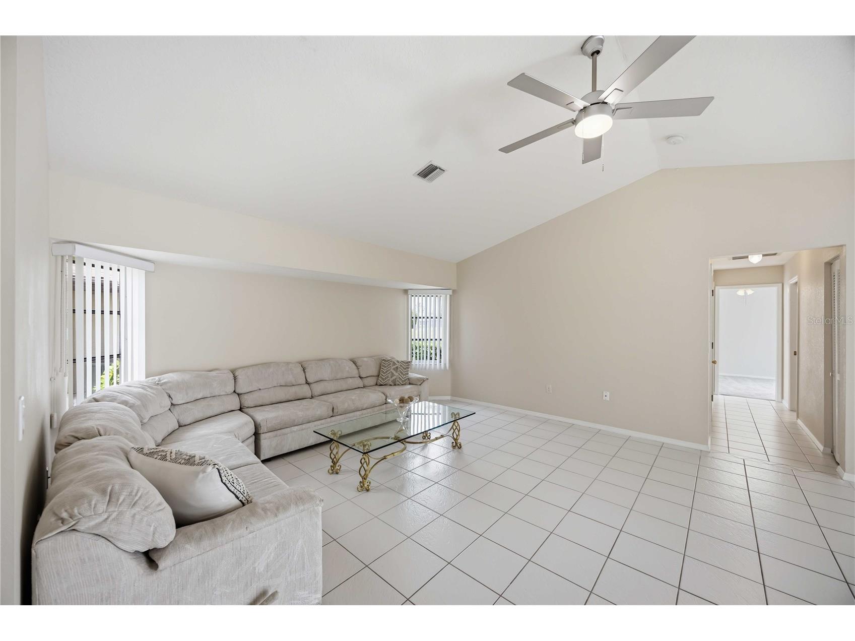 63 Clubhouse Road Rotonda West FL 33947 D6147837 image11
