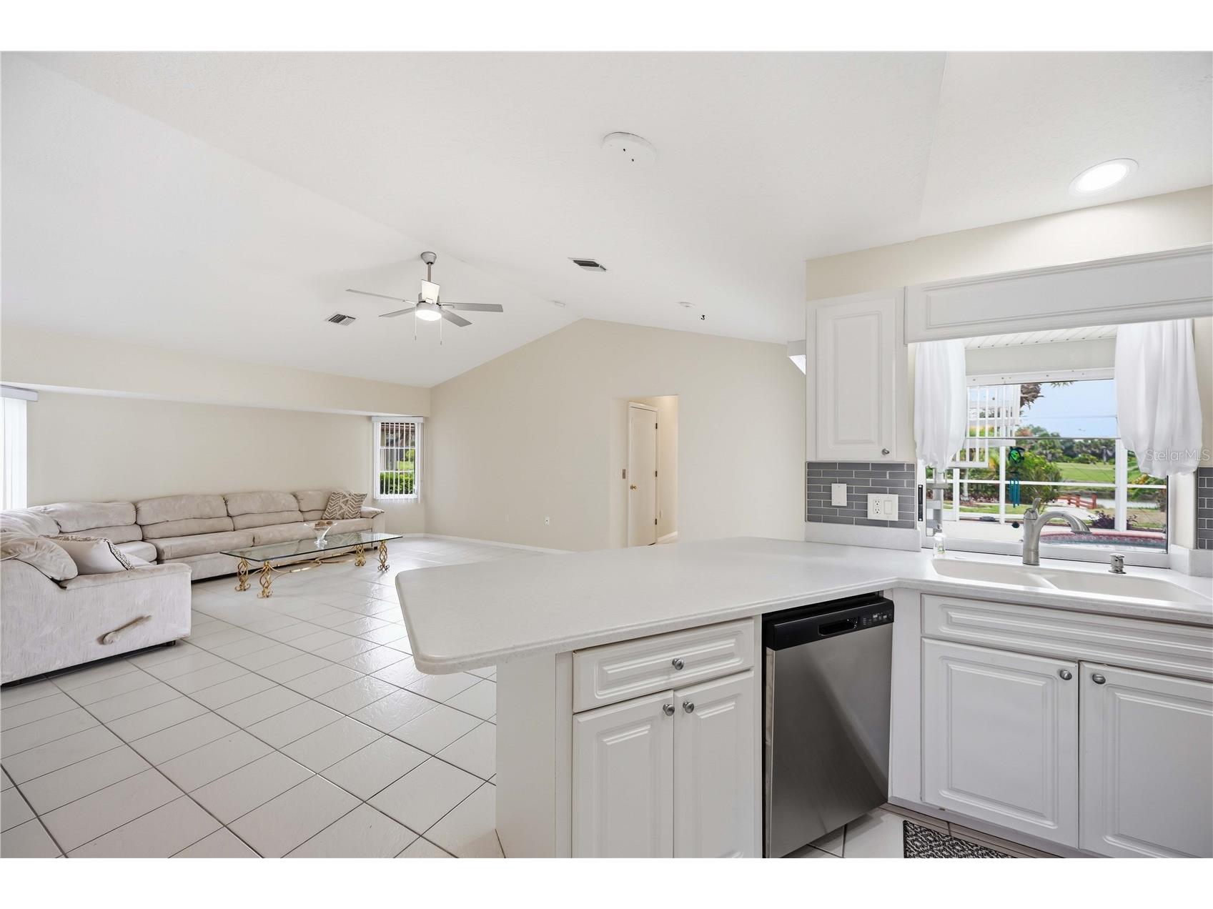 63 Clubhouse Road Rotonda West FL 33947 D6147837 image13