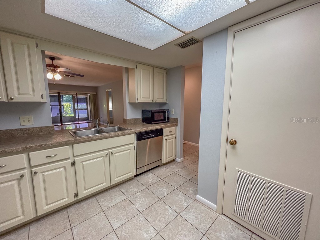 63 Douglas Street #11 Homosassa FL 34446 OM716024 image9