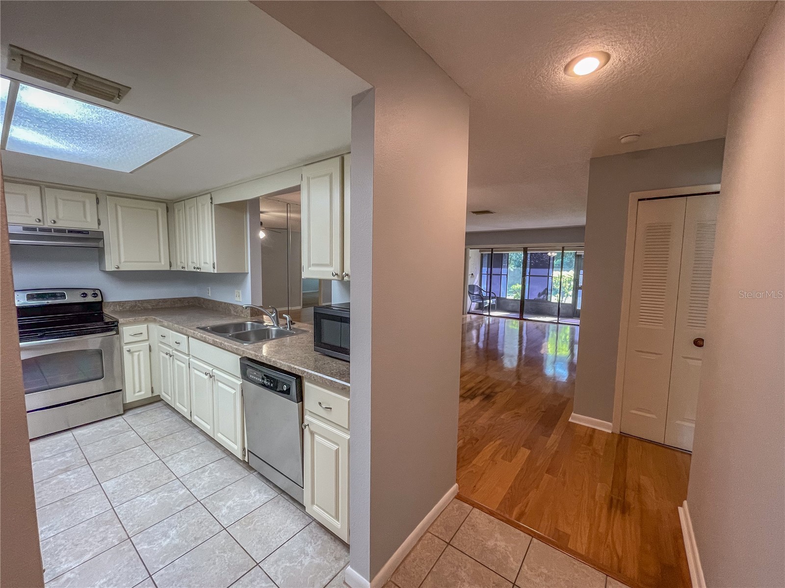 63 Douglas Street #11 Homosassa FL 34446 OM725432 image7