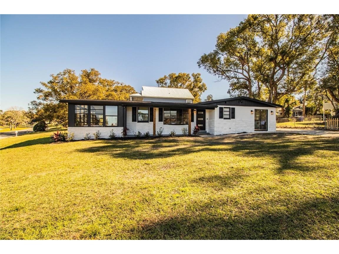 63 Lake Hunter Drive Lakeland FL 33803 - LAKE HUNTER L4954624 image1