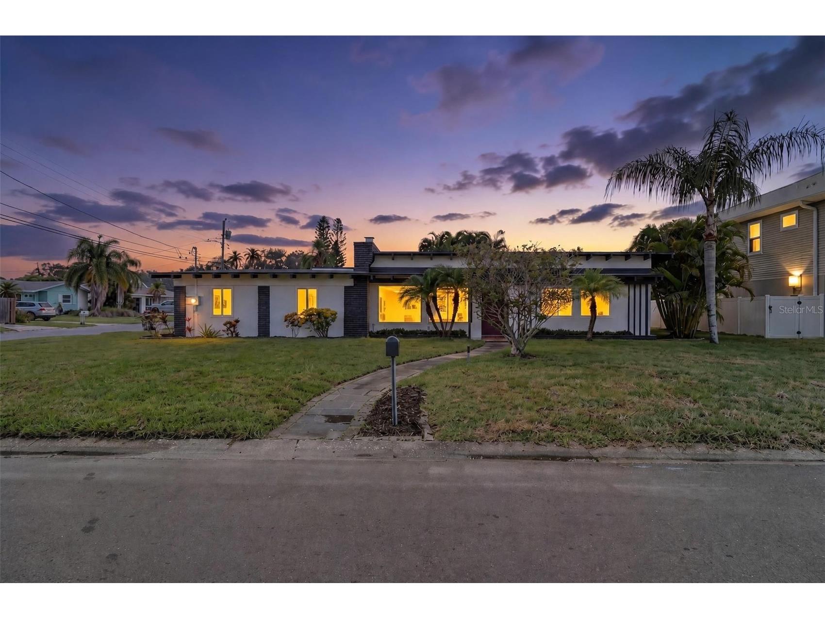 63 Palm Boulevard Dunedin FL 34698 TB8524166 image1