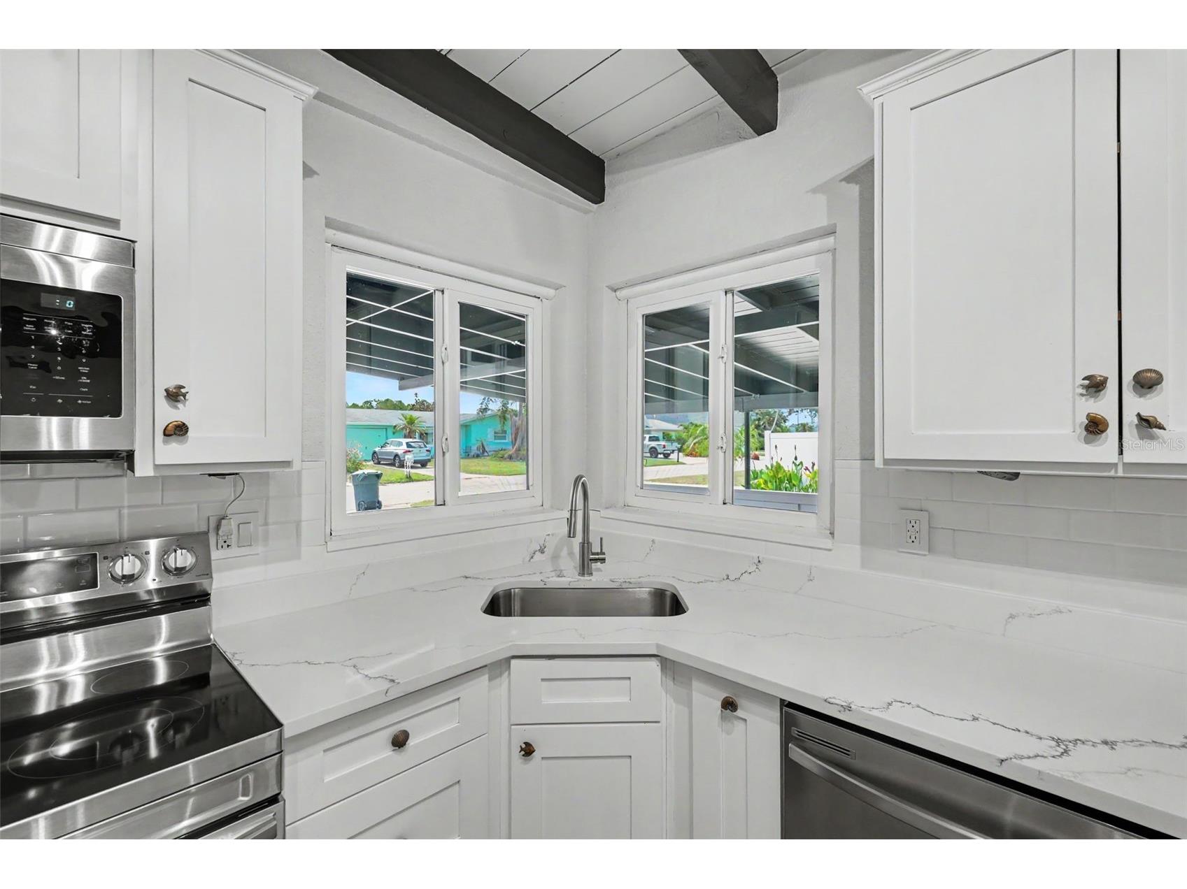 63 Palm Boulevard Dunedin FL 34698 TB8524166 image30