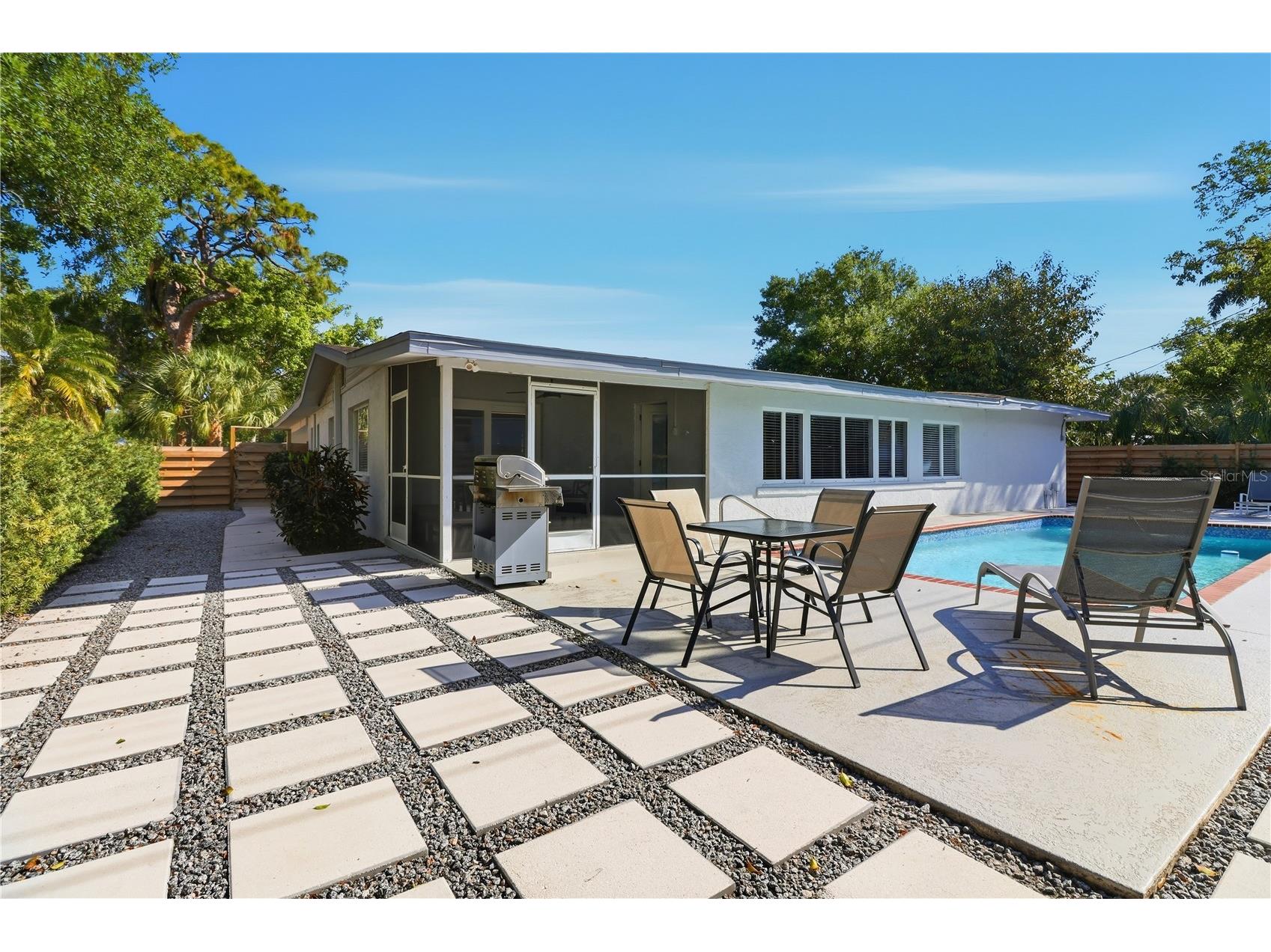 630 Corwood Drive Sarasota FL 34234 A4690643 image18