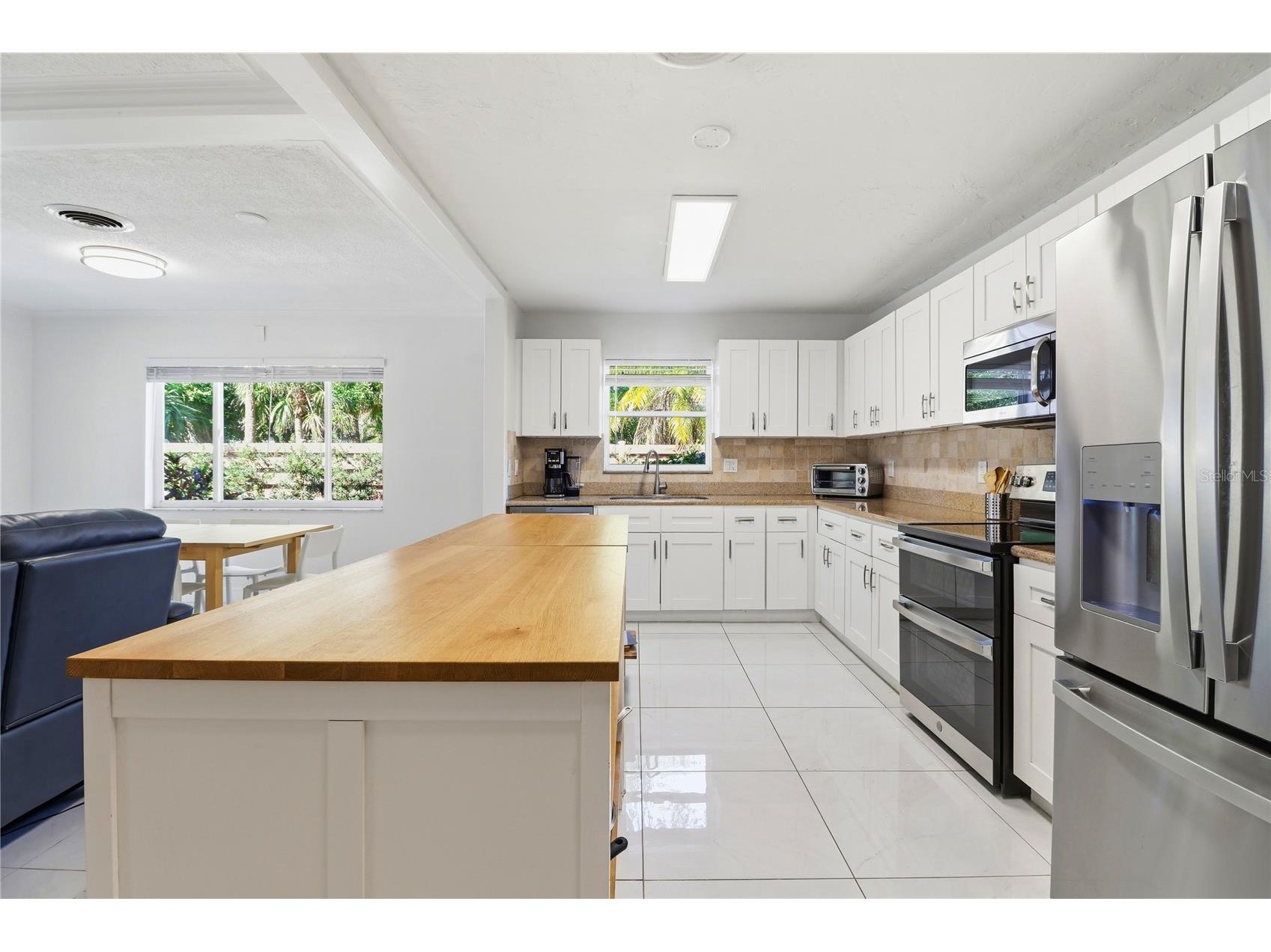 630 Corwood Drive Sarasota FL 34234 A4690643 image25