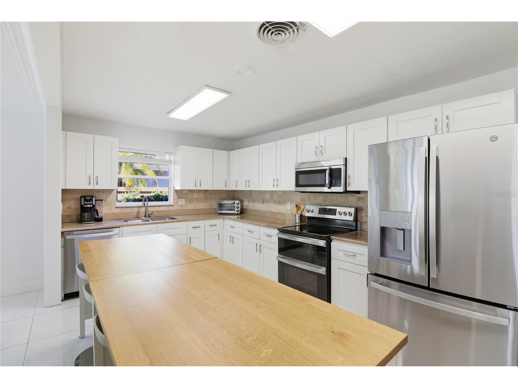 630 Corwood Drive Sarasota FL 34234 A4690643 image28