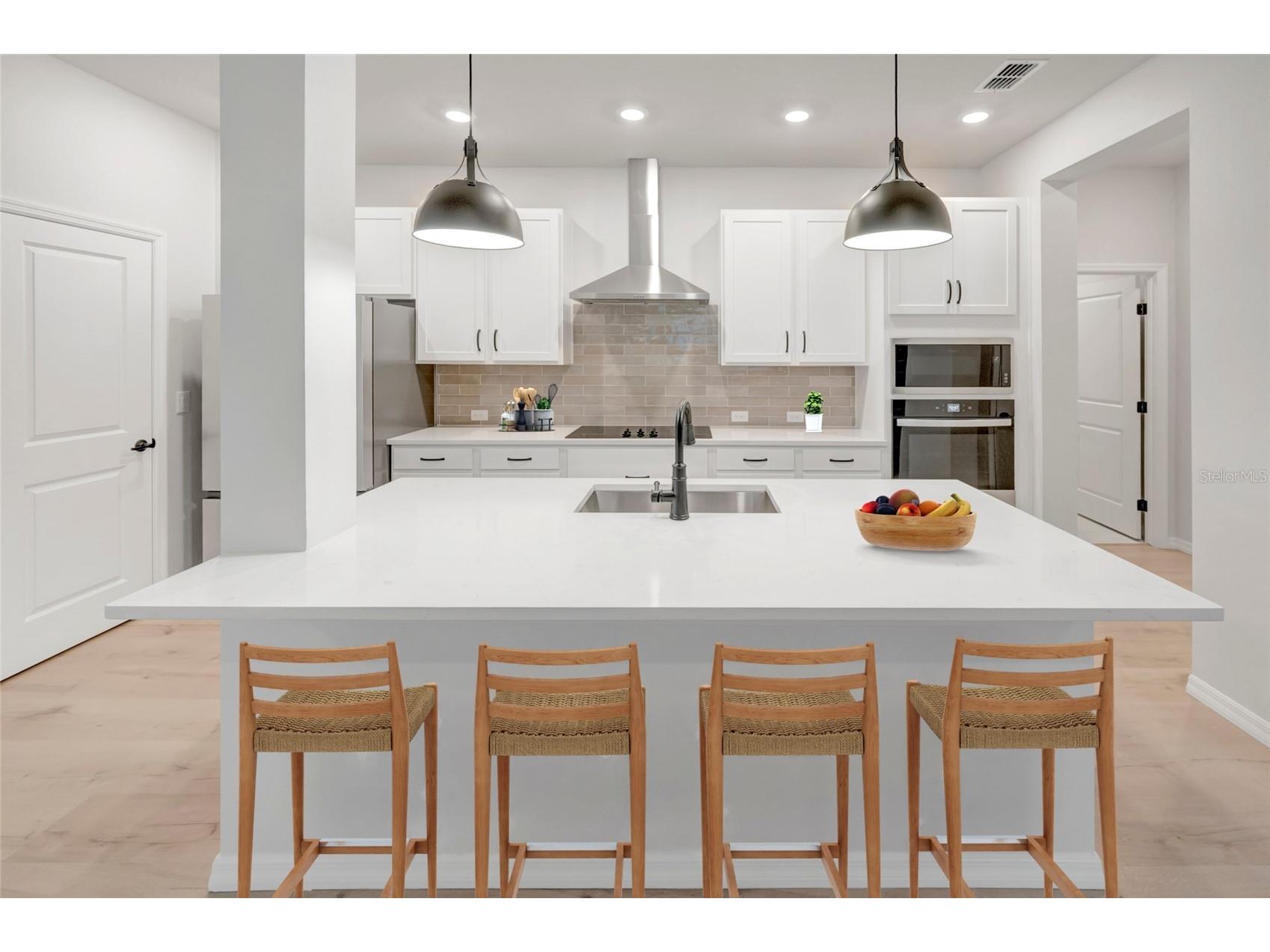 630 Kingswood Court Bradenton FL 34212 TB8519540 image2
