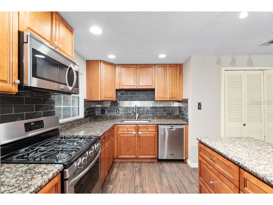 630 NW 34th Street Gainesville FL 32607 GC534777 image17