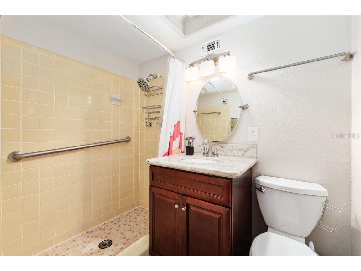 630 NW 34th Street Gainesville FL 32607 GC534777 image25