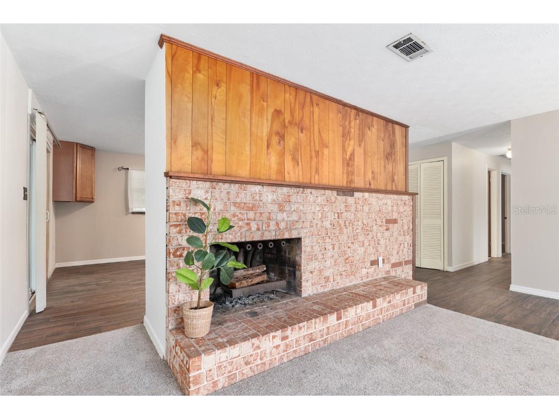 630 NW 34th Street Gainesville FL 32607 GC534777 image3