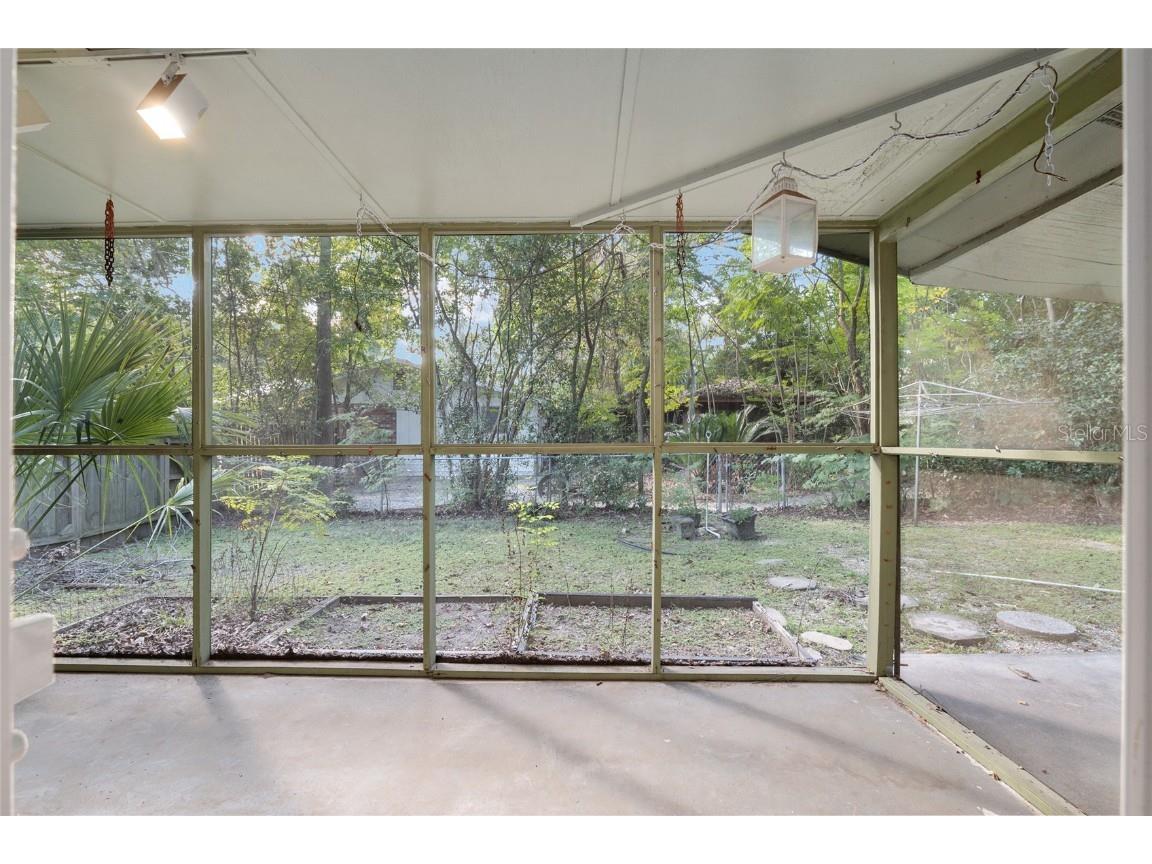 630 NW 34th Street Gainesville FL 32607 GC534777 image37