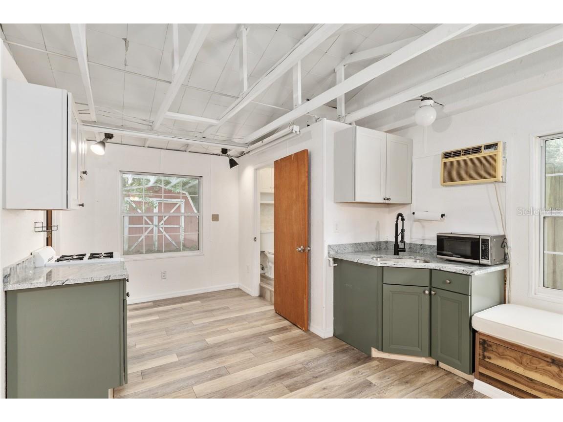 630 NW 34th Street Gainesville FL 32607 GC534777 image45