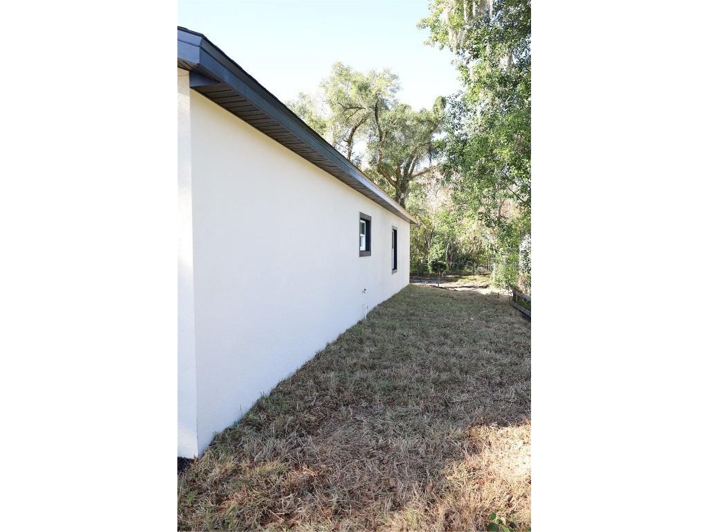 630 S Adelle Avenue Deland FL 32720 V4946245 image36