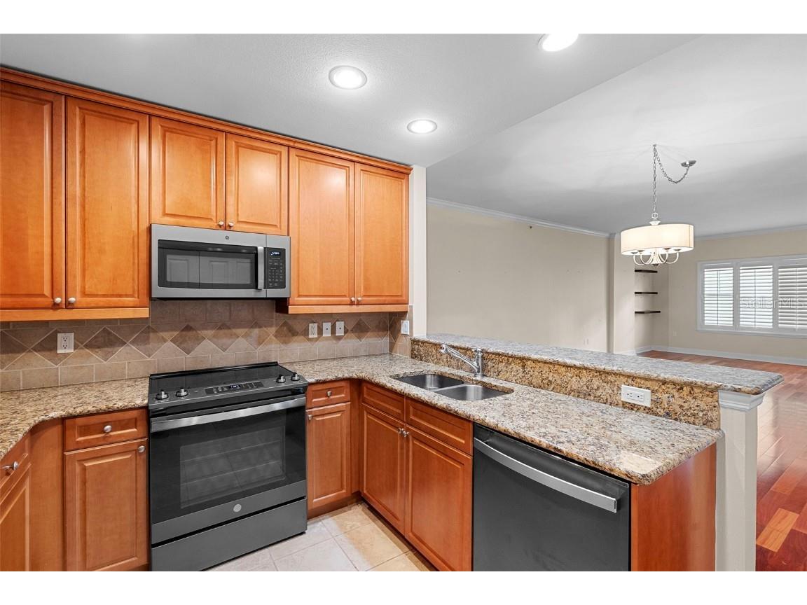 630 Vassar Street #2204 Orlando FL 32804 O6358344 image16