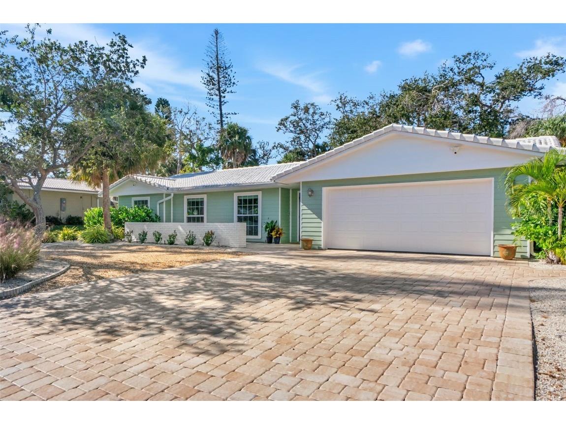 630 Venice Lane Sarasota FL 34242 A4669940 image1