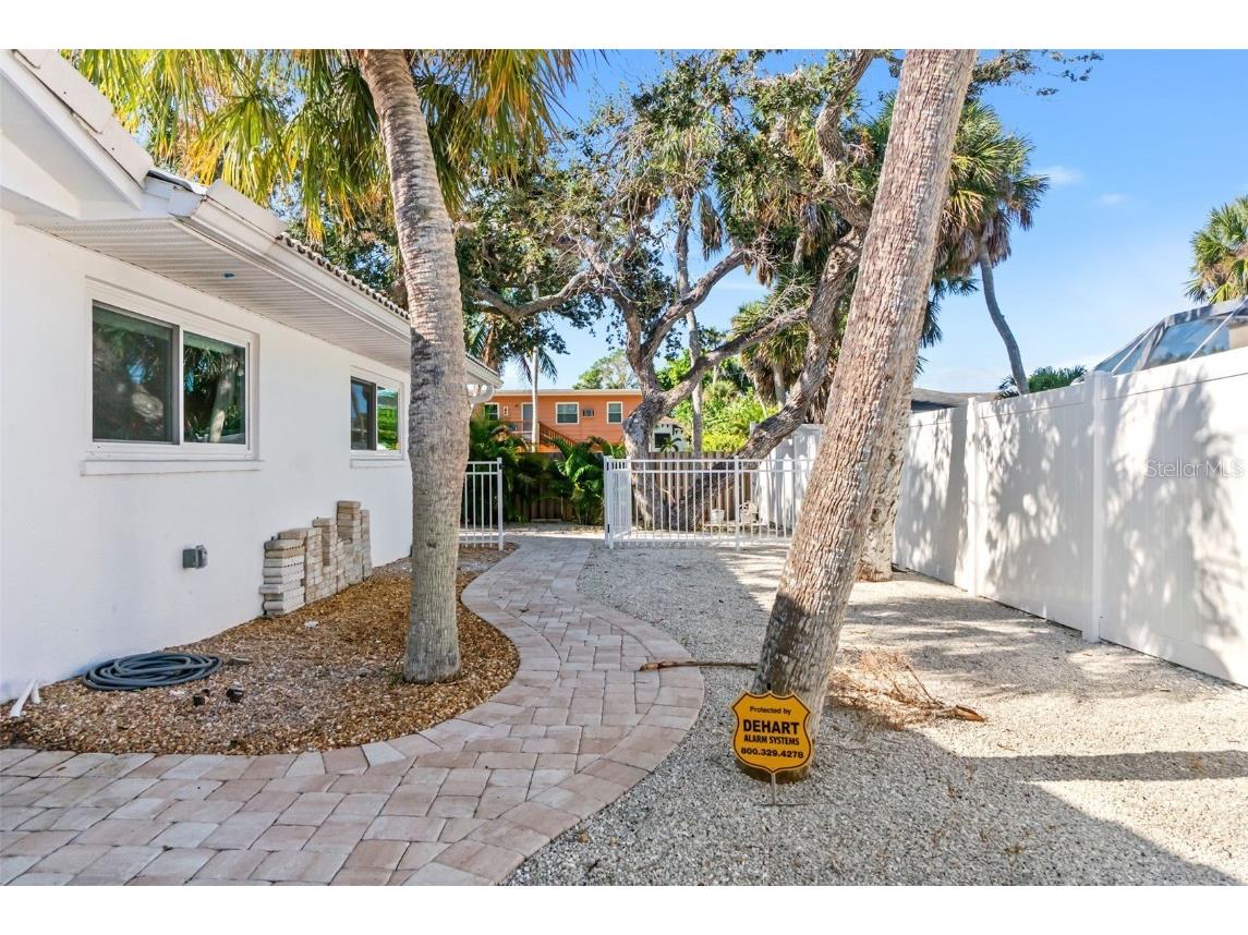 630 Venice Lane Sarasota FL 34242 A4669940 image59