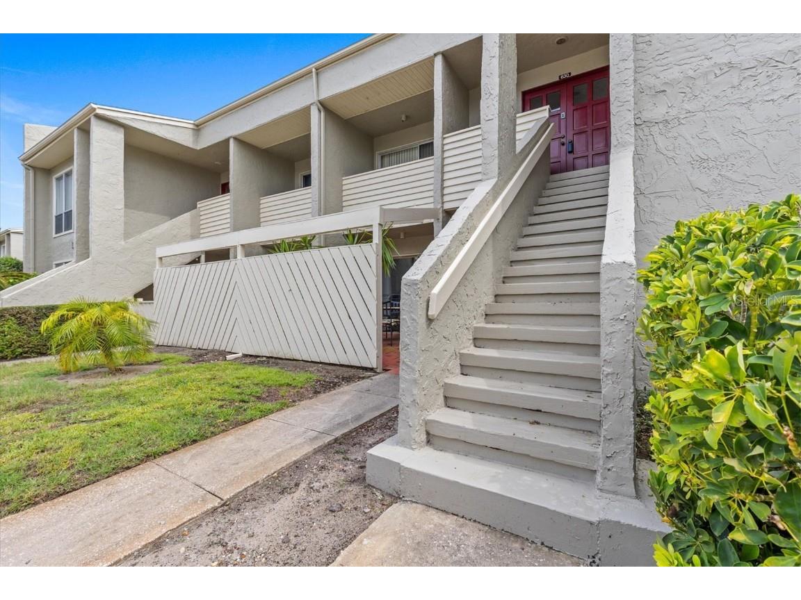 630 Windrush Bay Drive #630 Tarpon Springs FL 34689 TB8403584 image1