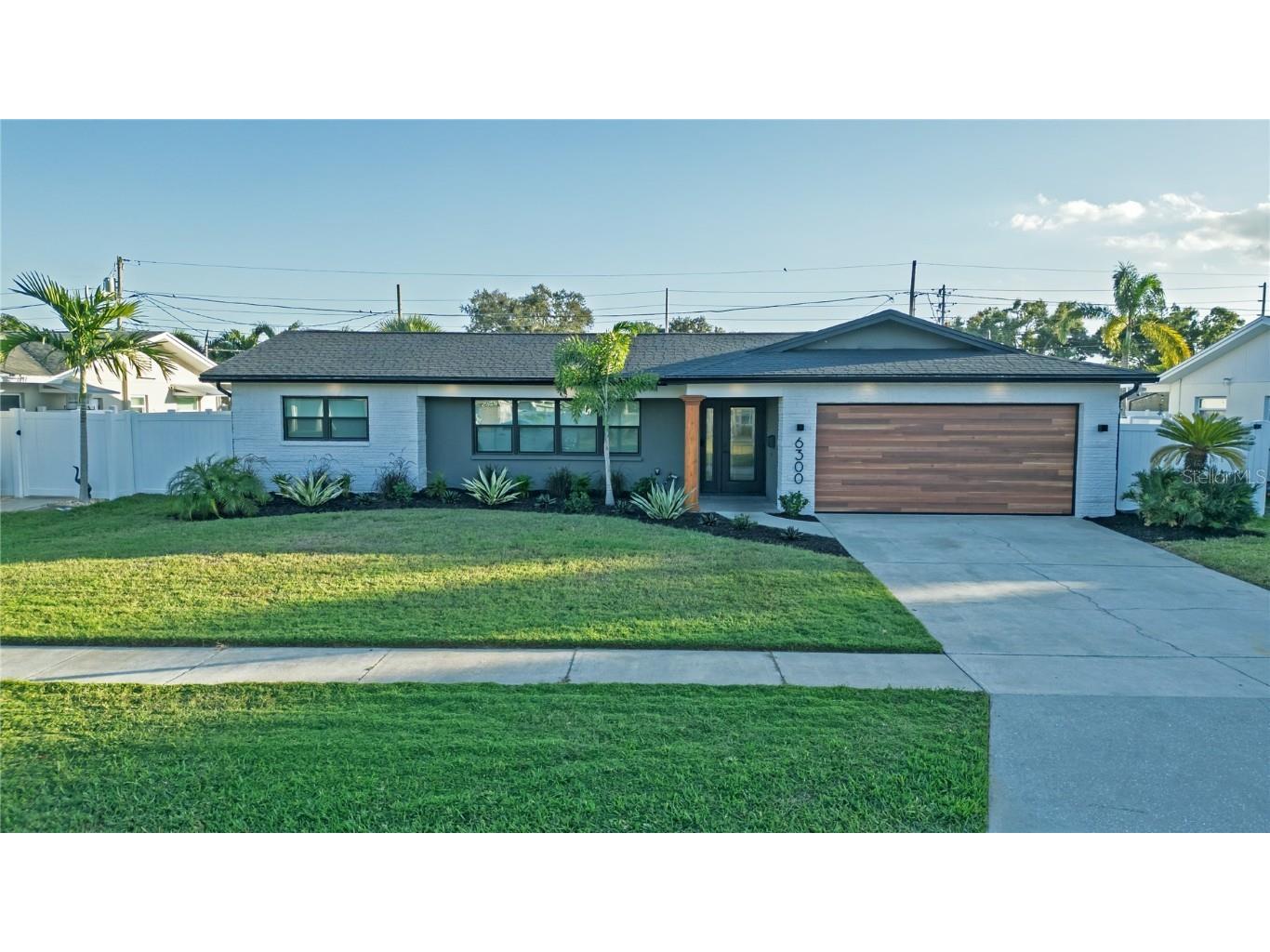 6300 31st Avenue N Saint Petersburg FL 33710 TB8440464 image1