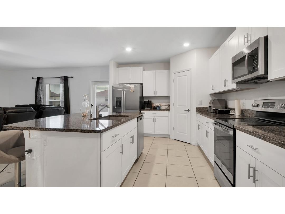 6300 Beverly Hills Drive Zephyrhills FL 33541 TB8486629 image10