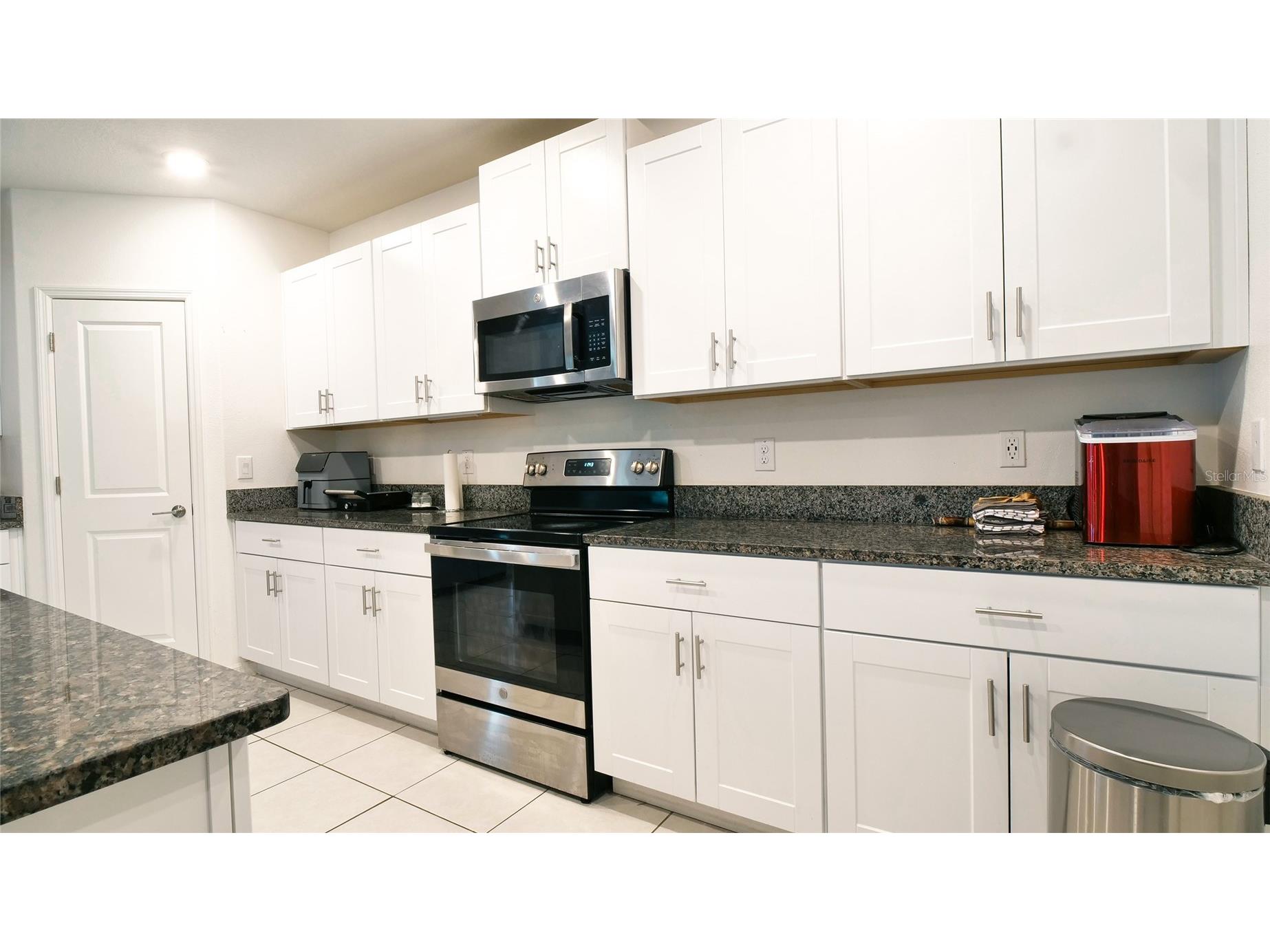 6300 Beverly Hills Drive Zephyrhills FL 33541 TB8486629 image9