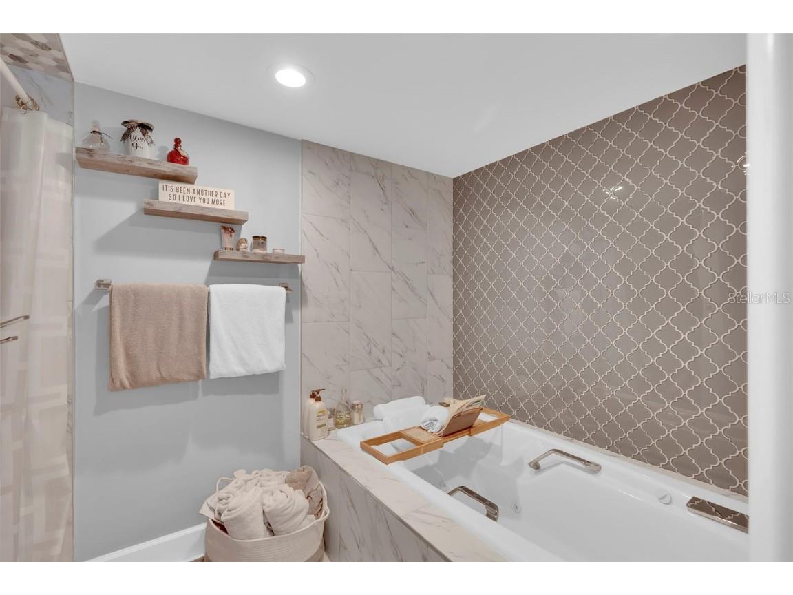 6300 Cougar Run #302 Fort Myers FL 33908 C7516459 image21