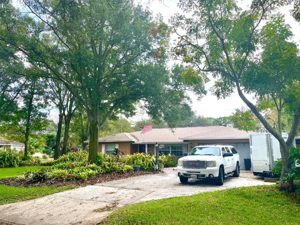 6300 Dartmouth Avenue N Saint Petersburg FL 33710 U8223510 image1