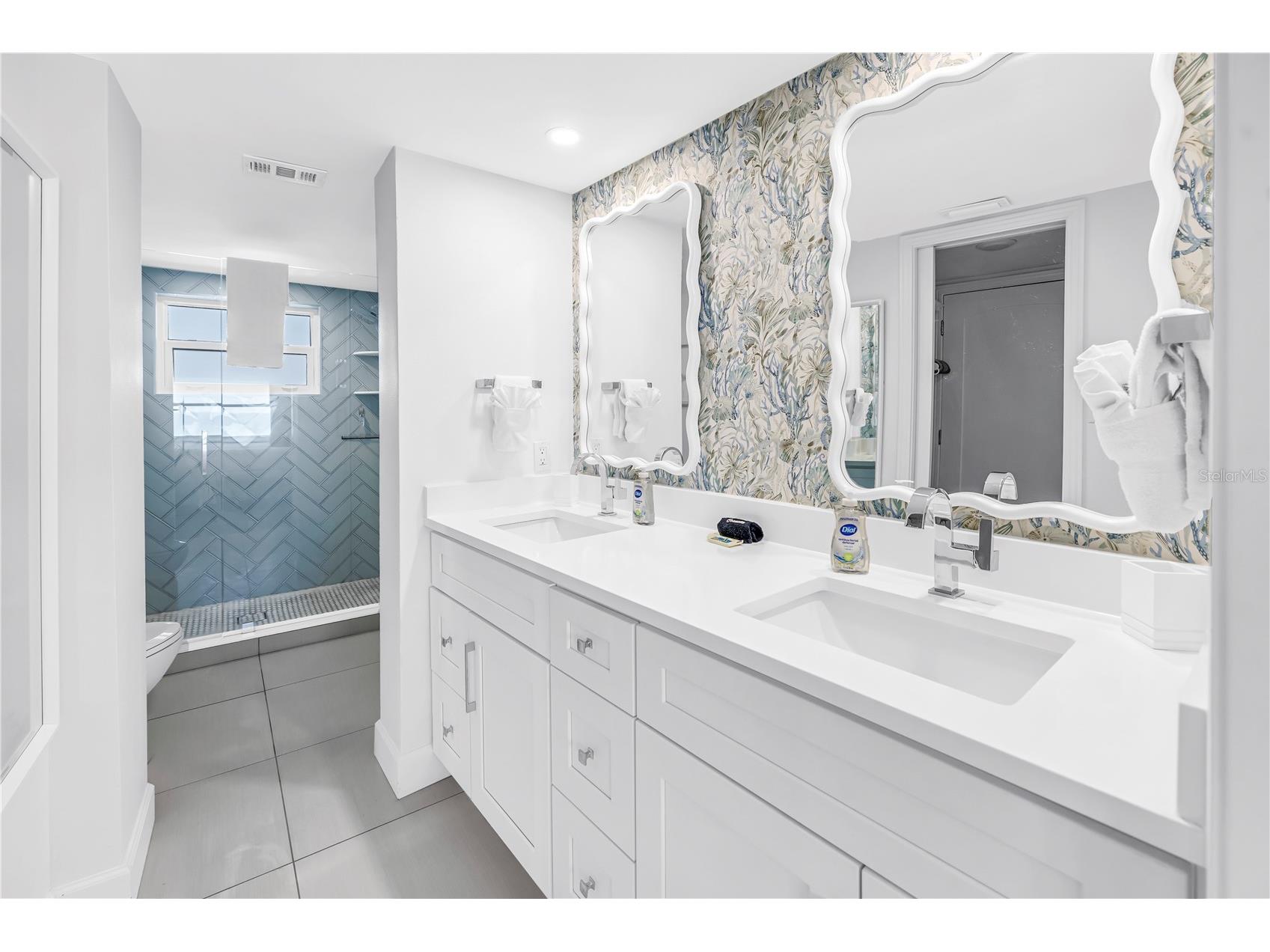 6300 Midnight Pass Road #702 Sarasota FL 34242 - GULF OF MEXICO A4692155 image24