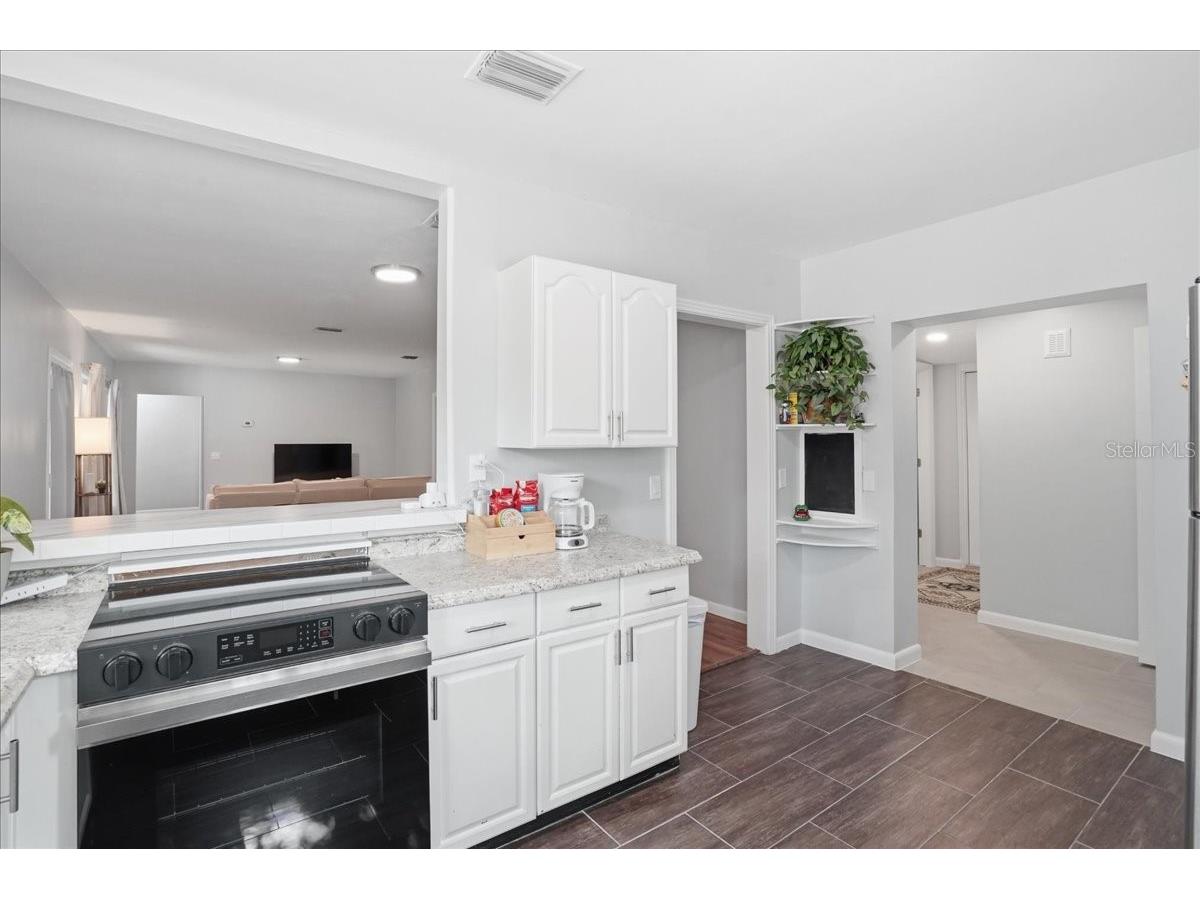 6301 11th Avenue S Gulfport FL 33707 TB8508454 image8