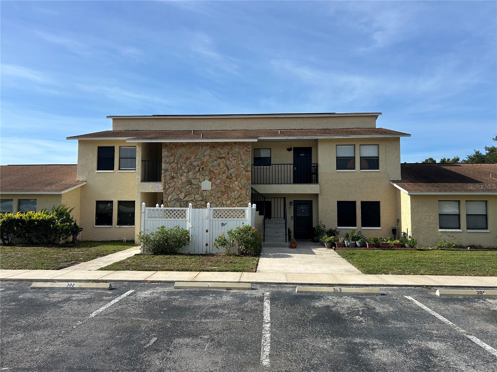 6301 58th Street N #304 Pinellas Park FL 33781 TB8508418 image1