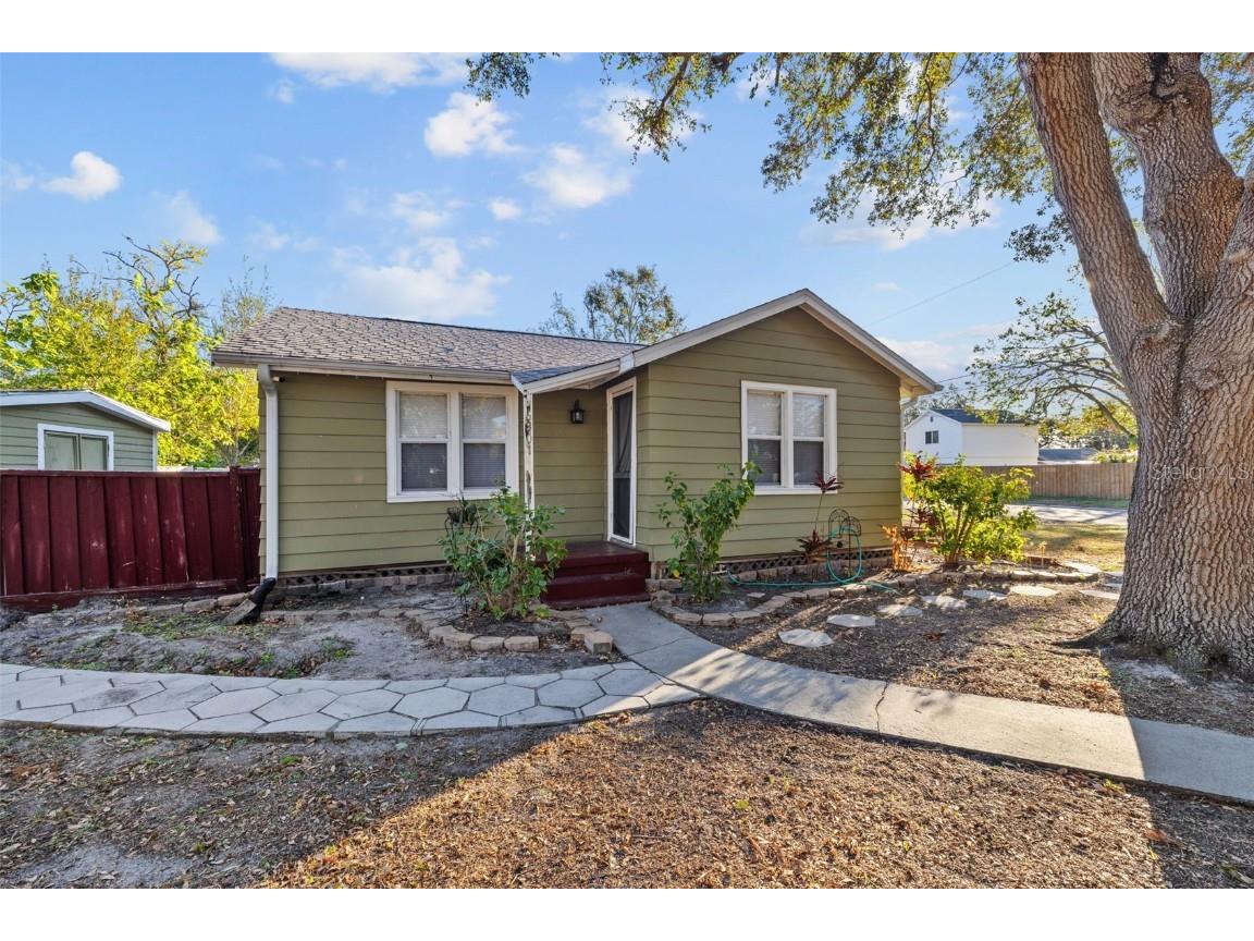 6301 Hobson Street NE Saint Petersburg FL 33702 TB8331055 image1