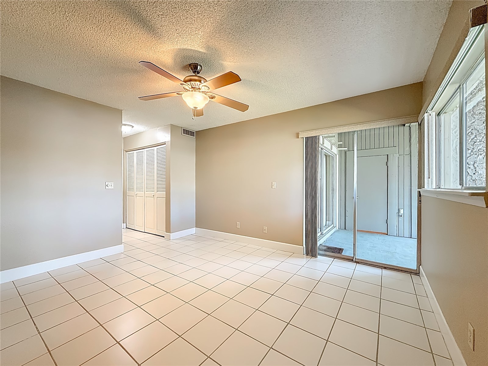 6301 Newtown Circle #1A2 Tampa FL 33615 TB8490695 image16