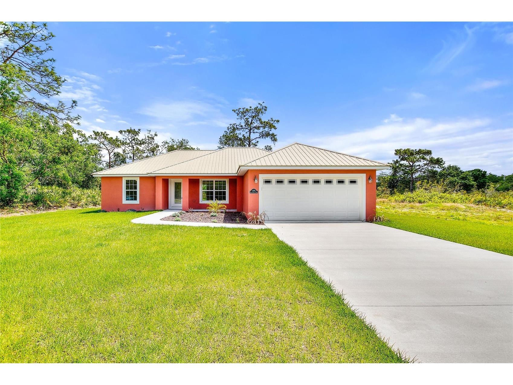 6301 Red Grange Boulevard Indian Lake Estates FL 33855 - LAKE WALK IN WATER P4938505 image1